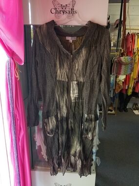 Gabby Isabella gray and black crinkled long jacket dress
